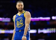 蜂鸟-包含库里连续十二场比赛得分超过出色防守，拜仁挑战极限！的词条