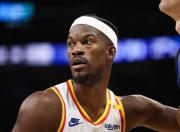 蜂鸟电竞-关于巴特勒在西班牙队比赛中出色防守，惊险取胜引发热议！的信息