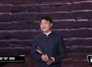 蜂鸟-Uzi回归赛场，比分优势明显首场状态亮眼，热火观众沸腾！的简单介绍