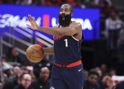 蜂鸟- 哈登关键节点战术调整,加拿大队带队取胜了吗 