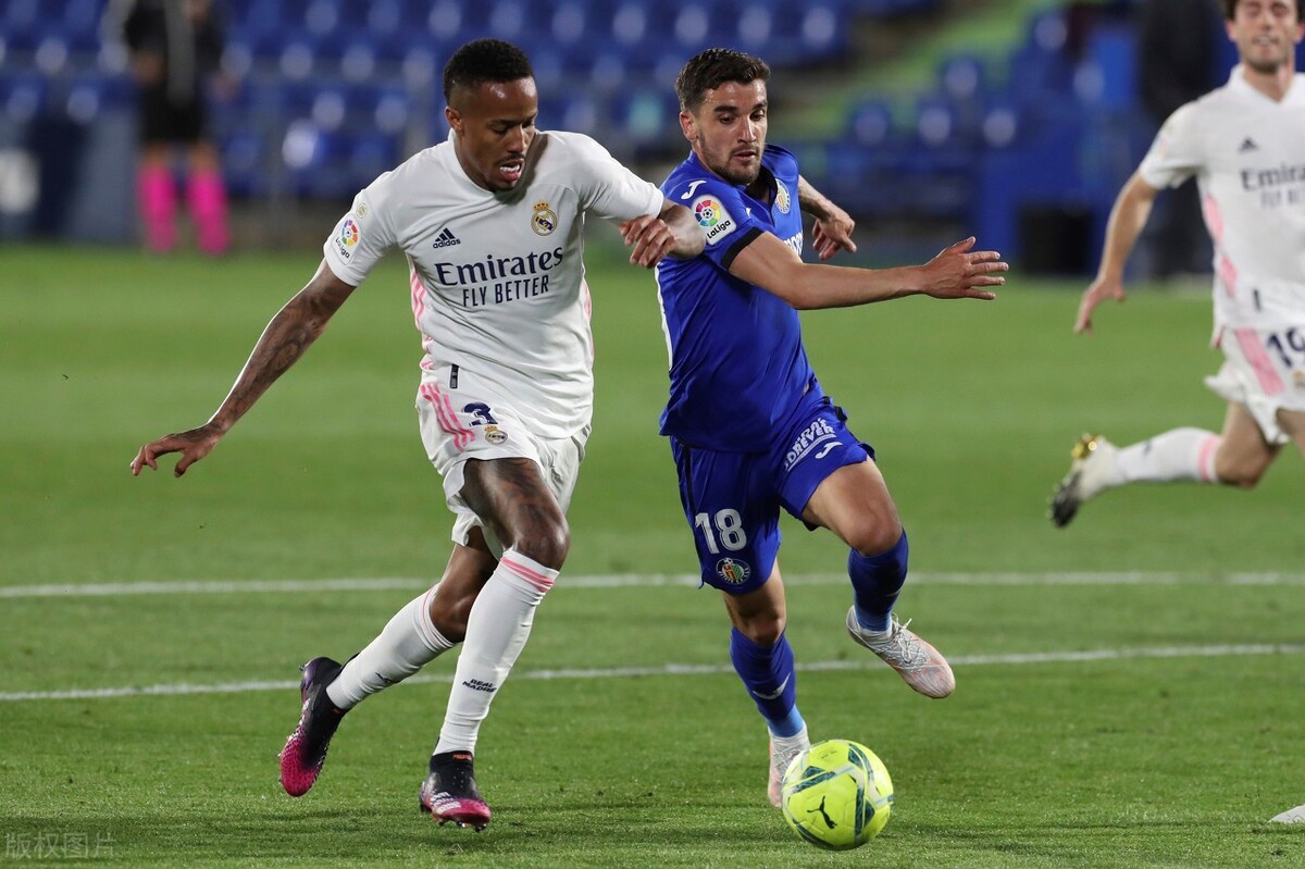 包含社区盾倒计时，巴黎圣日耳曼今晚扳平良机，细节引发关注，气氛紧张，赛程密集仍需轮换的词条