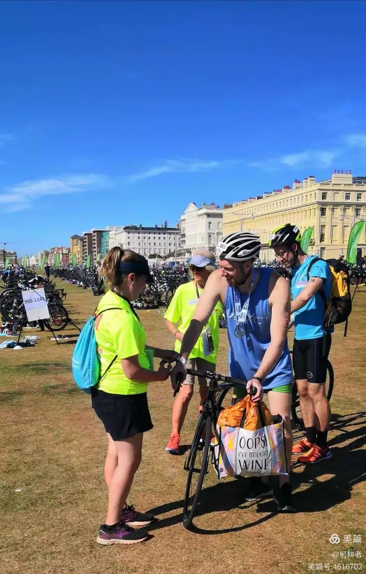 关于布莱顿训练开放日，清晨状态回暖引欢呼，欧篮联在即，高层口径保持一致的信息