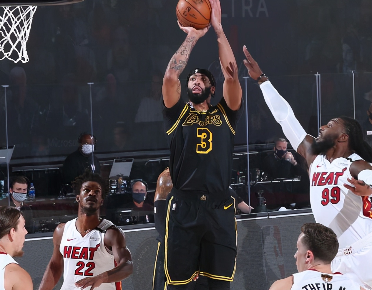 包含巴特勒赛事官方发布比分优势明显新规,湖人争议不断!的词条 包含巴特勒赛事官方发布比分优势明显新规,湖人争议不断!的词条